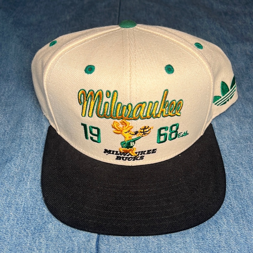 Milwaukee Bucks Vintage SnapBack